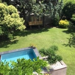 Vue sur le jardin et la piscine Vue sur le jardin et la piscine